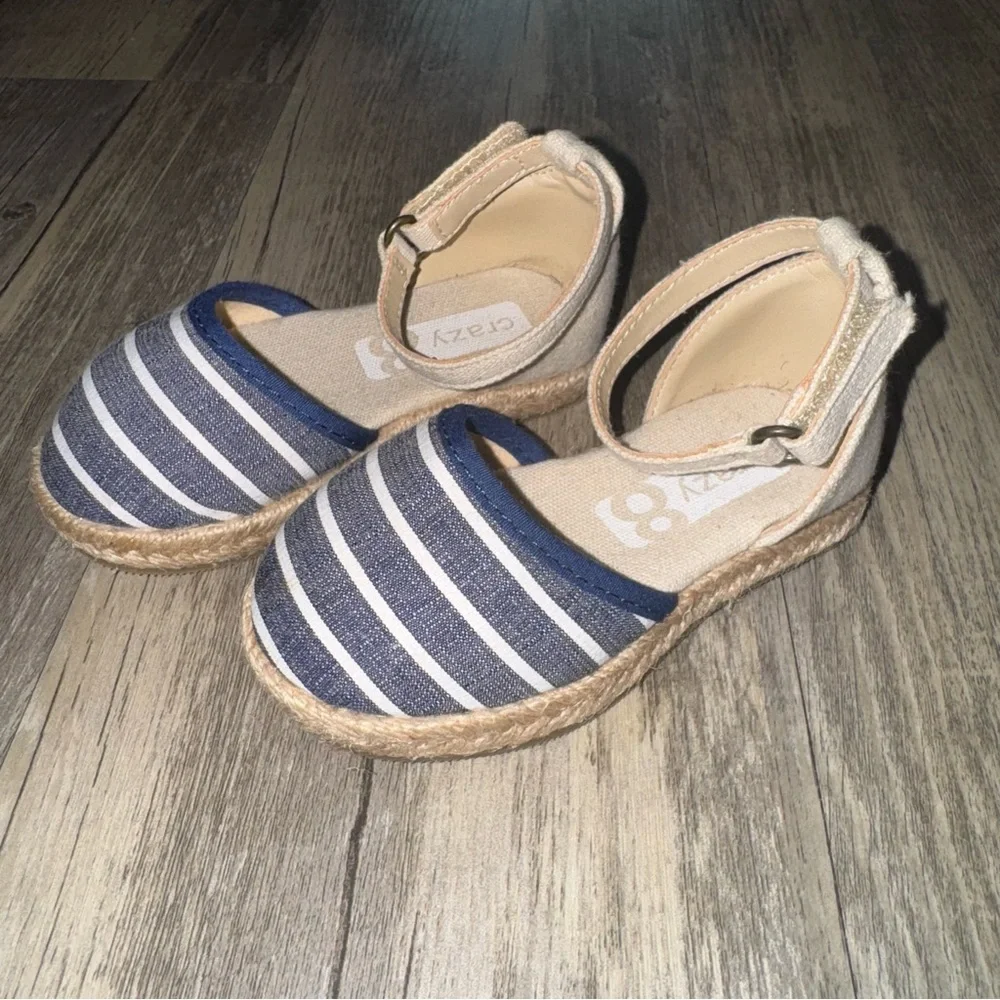 Crazy 8 Striped Blue and Cream Kids Sandals